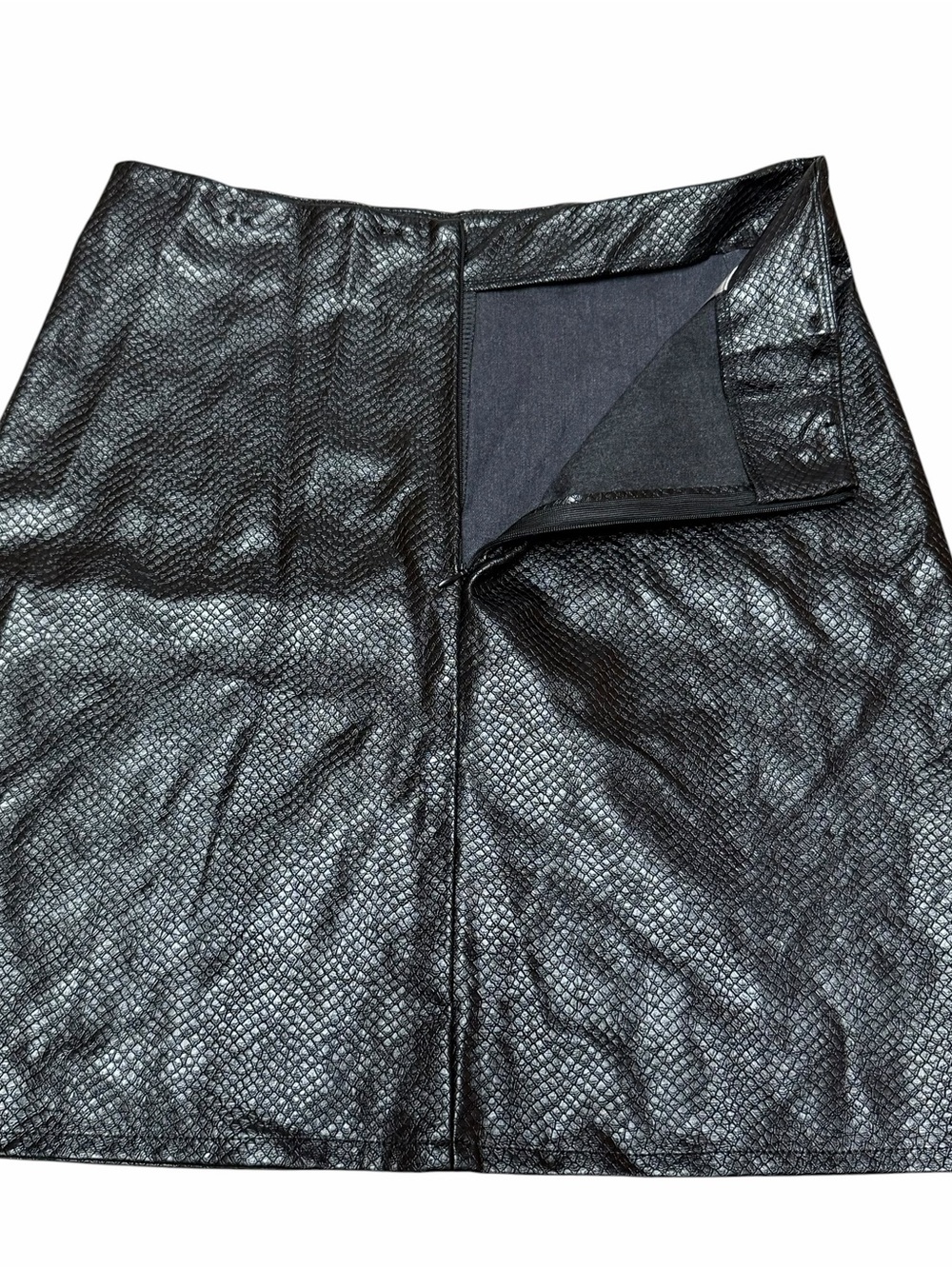 POSH Black Faux Leather Zip-Pocket Mini Skirt - Picture 7 of 9